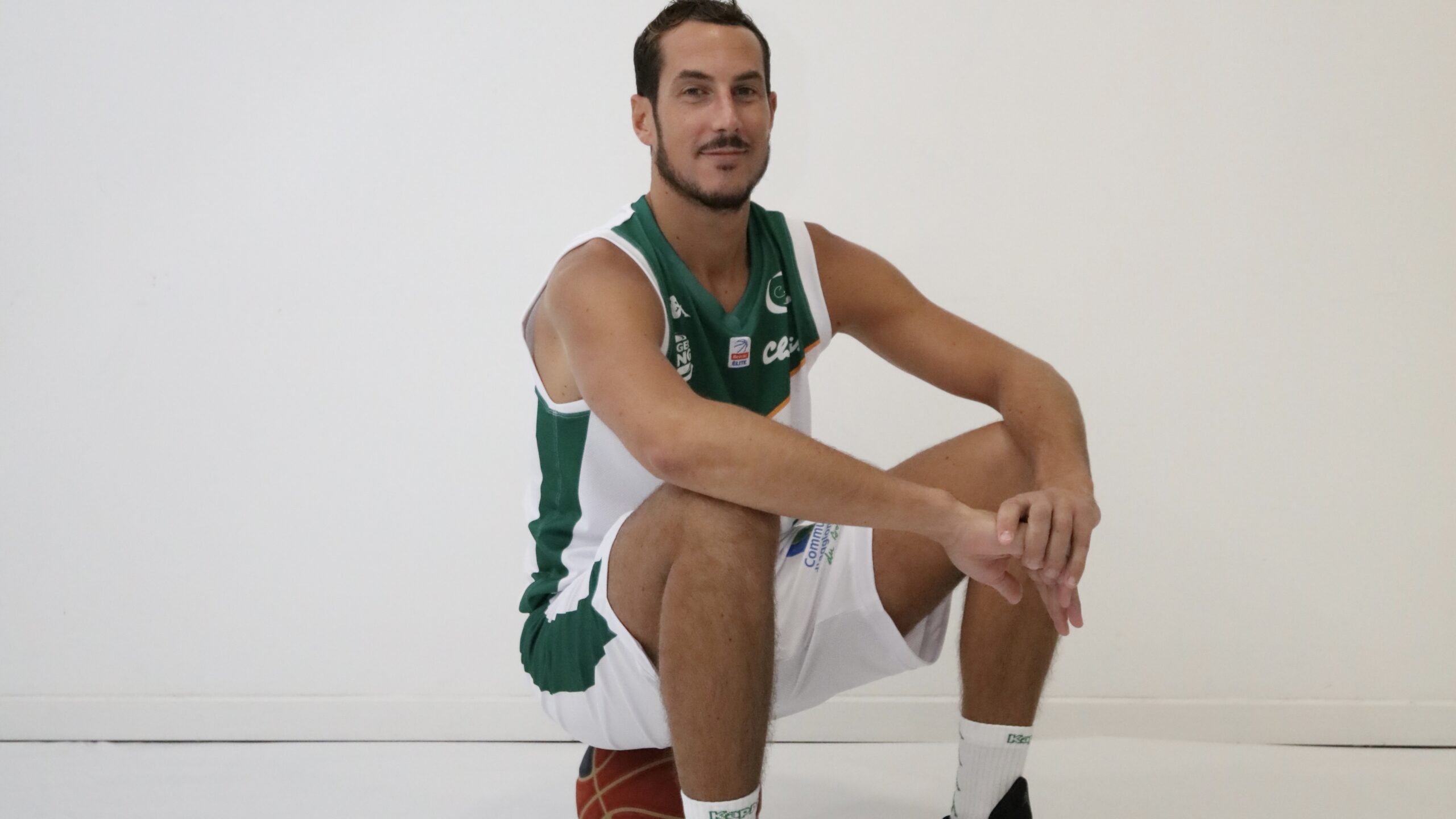 Découvrez les nouveaux maillots domicile de l’ESSM ! ESSM Le Portel